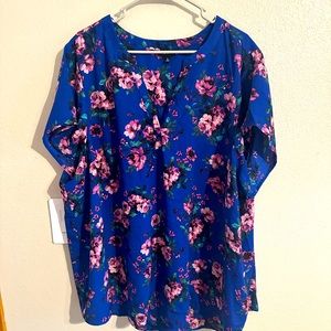 Torrid blouse size 4